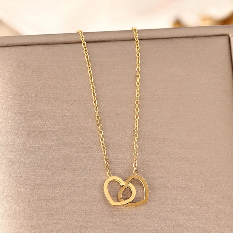 Interlocked Heart Gold Necklace - Anti Tarnish