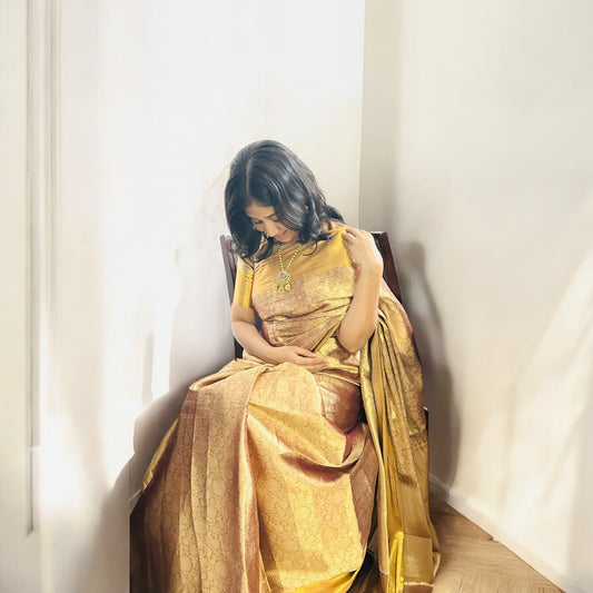 Enchanted Elegance: Premium Haram with Dazzling Pearls