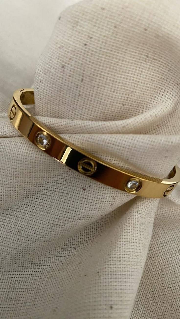 Gold-Plated Crystal Bangle – 18K Stainless Steel Imitation Jewellery
