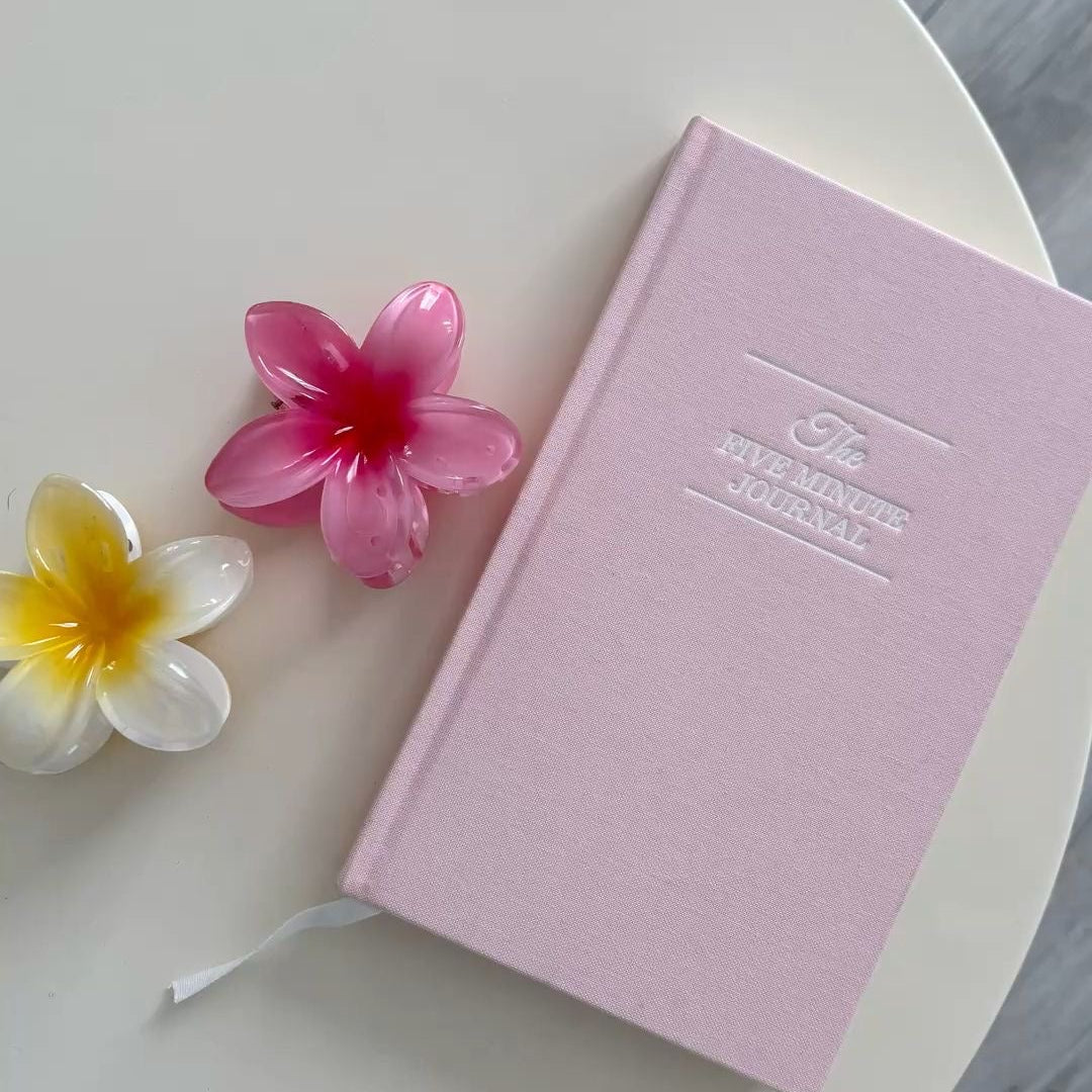 PetalGlow Mini Claw Clips – Aesthetic & Elegant