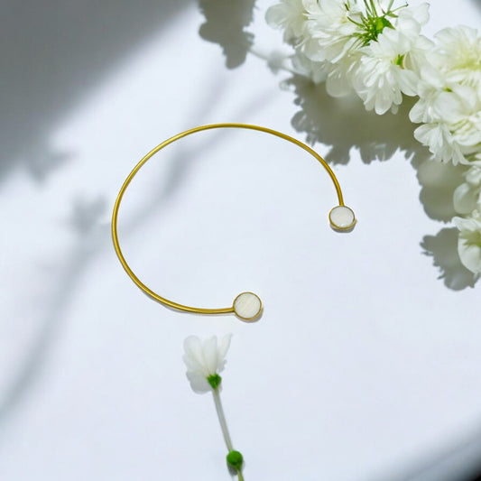 white & pastels anti tarnish white choker