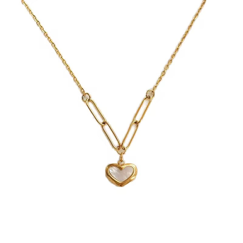 Luna Heart – Anti-Tarnish Gold Paperclip Necklace