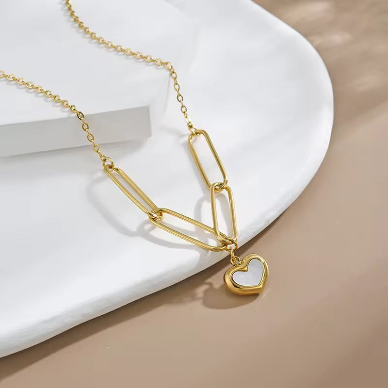 Luna Heart – Anti-Tarnish Gold Paperclip Necklace
