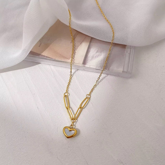 Luna Heart – Anti-Tarnish Gold Paperclip Necklace