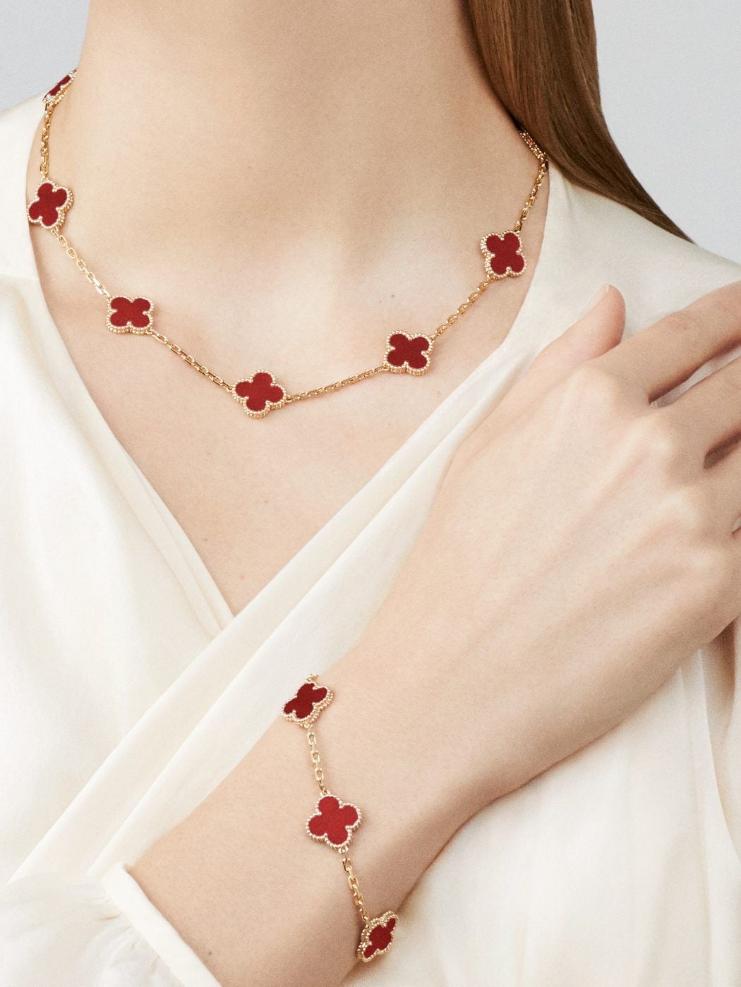 Maroon Clover Charm Jewellery Set – Necklace, Bracelet & Studs (Anti-Tarnish)
