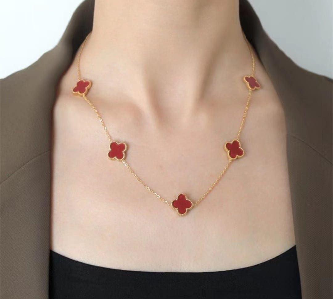 Royal Red Clover Luxe Necklace – Anti-Tarnish Gold Charm Chain