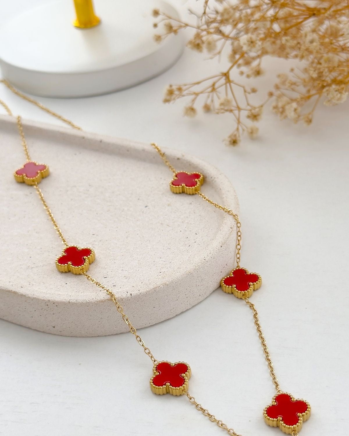Royal Red Clover Luxe Necklace – Anti-Tarnish Gold Charm Chain