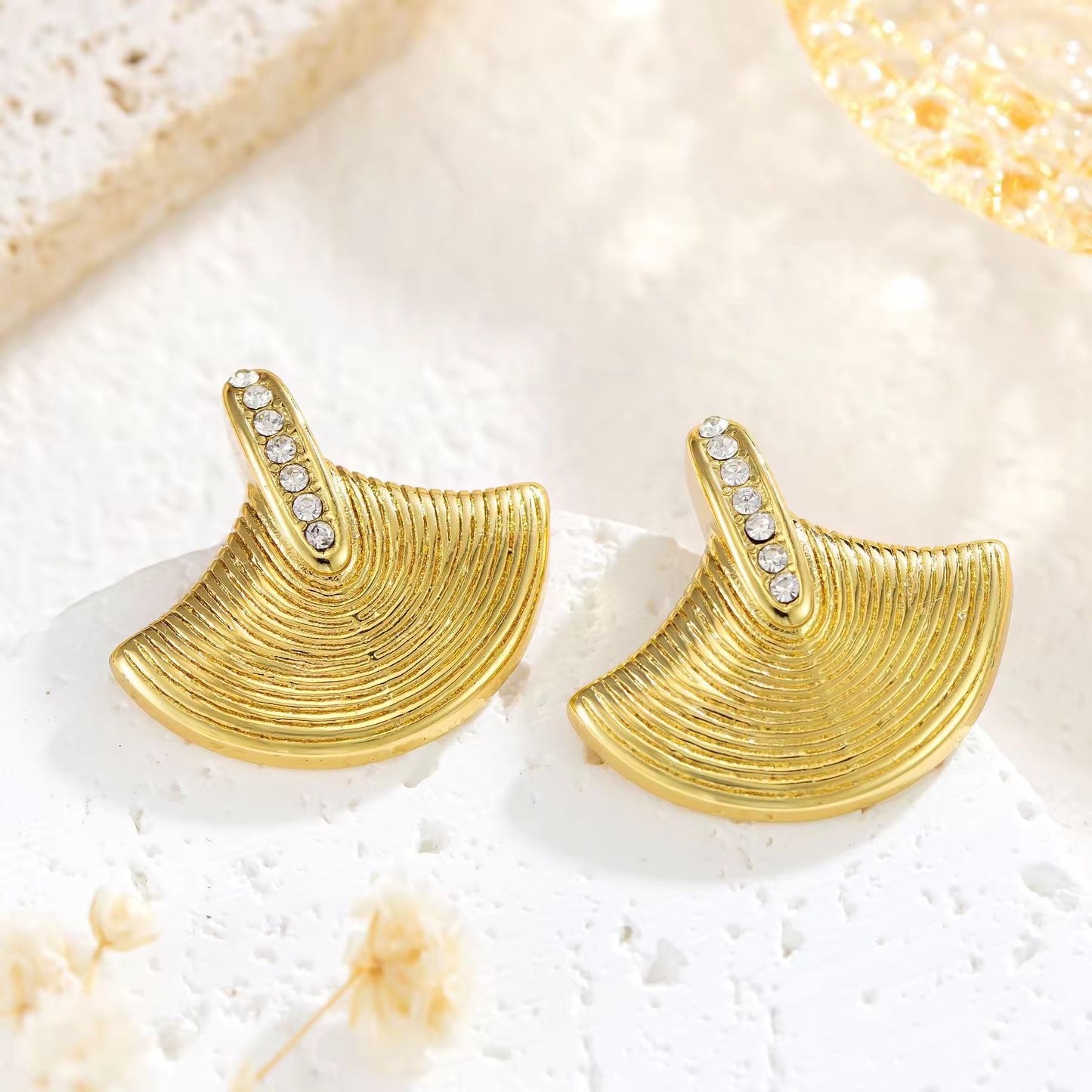 White & Pastels Elite Fan Dazzle Earrings