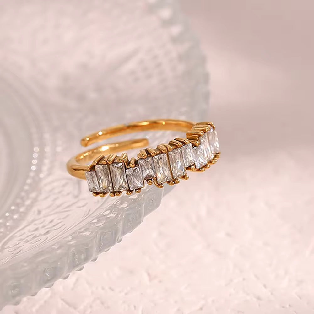 Moonlight Flash Birthstone Ring - September