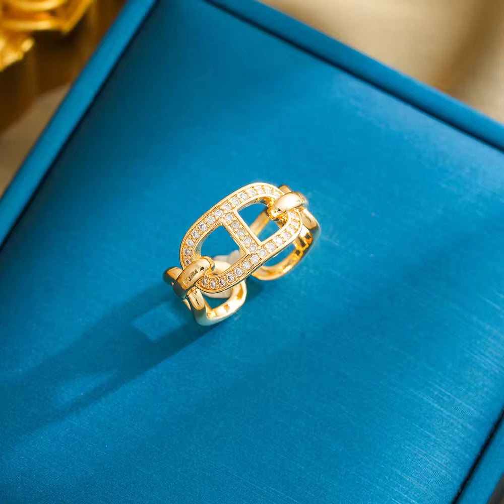 Signature H Hermès-Inspired Ring