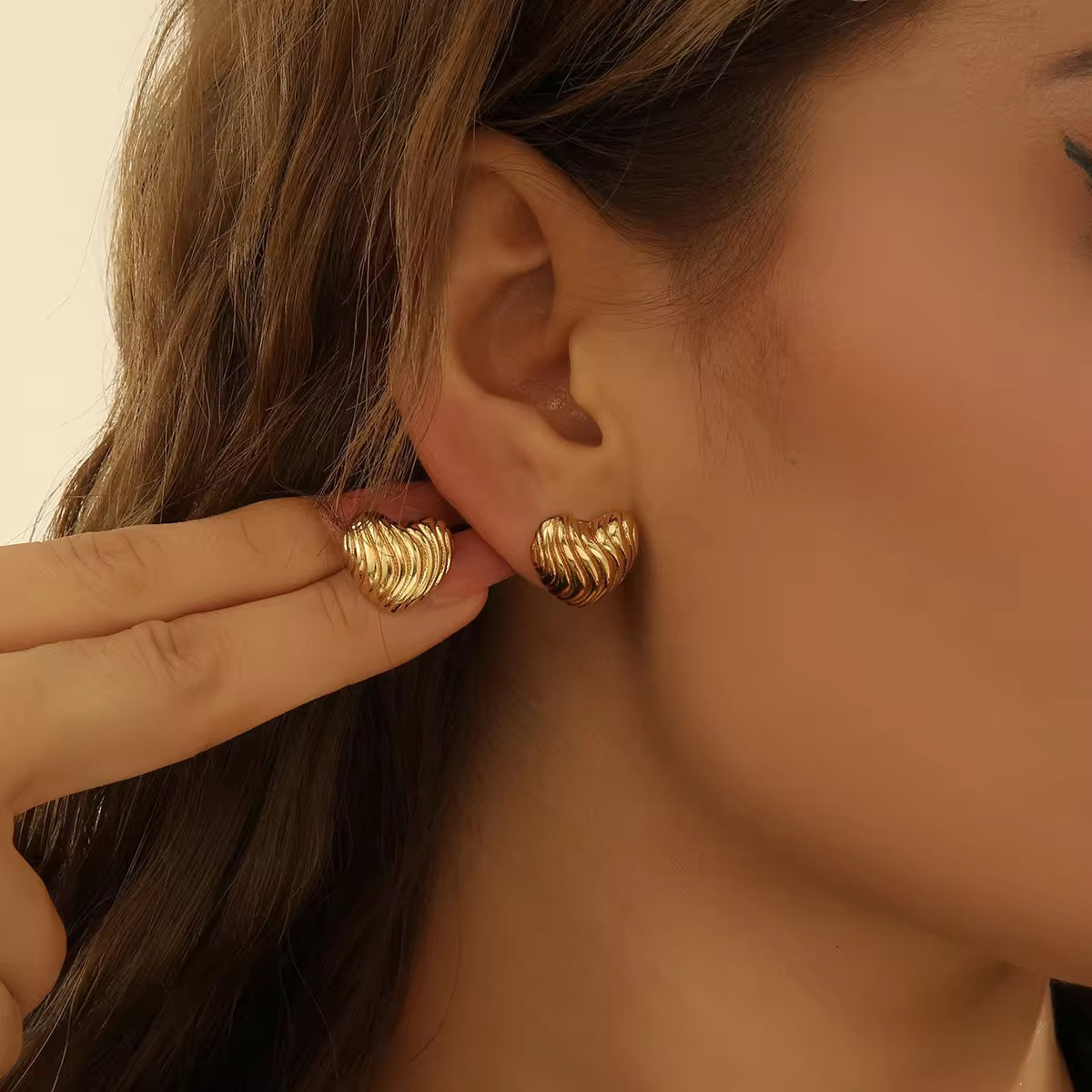 18 KT Gold Plated Textured Heart Studs with Crystal Accent