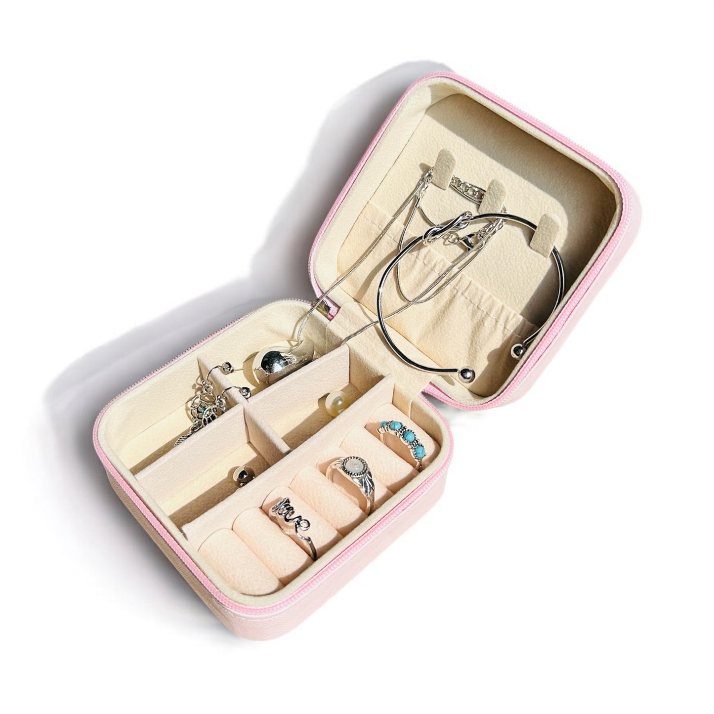 Everyday Elegance: 8-Piece Silver Jewelry Set - FREE Organizer Included