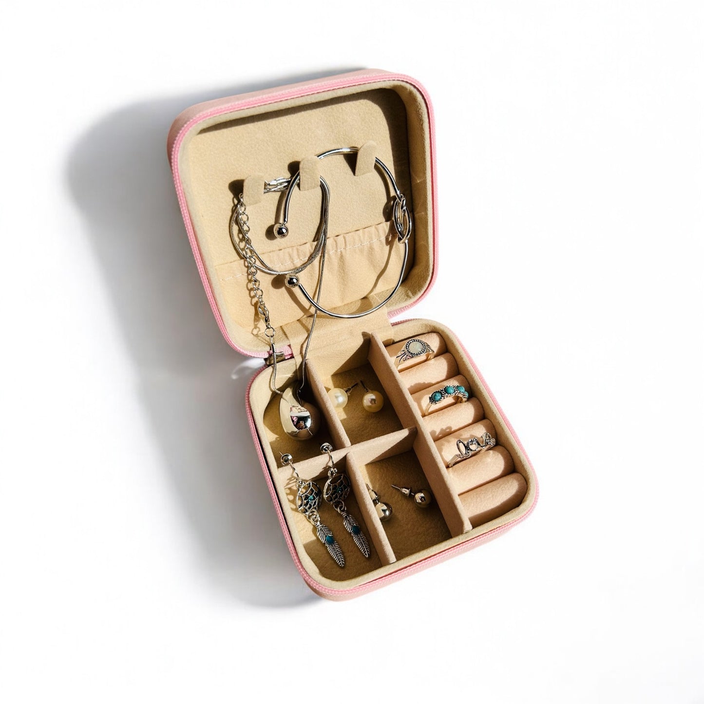 Everyday Elegance: 8-Piece Silver Jewelry Set - FREE Organizer Included