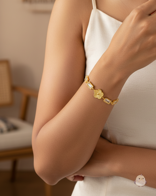 Golden Daisy Van Cleef-Inspired Bracelet